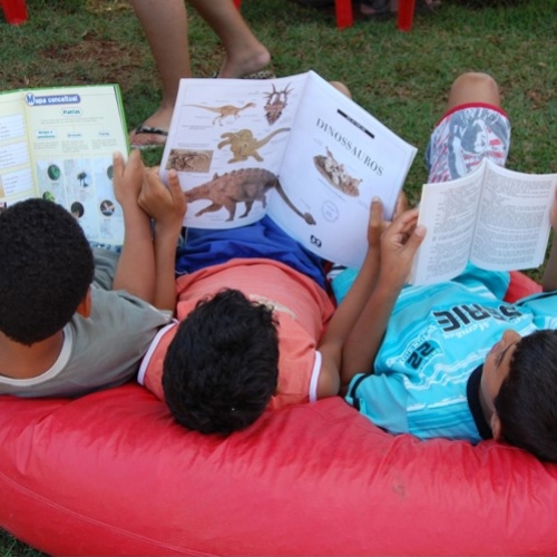 “Praça de Leitura” acontece neste sábado no Jardim Cerejeiras